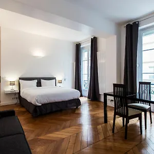 Square Alojamento de Acomodação e Pequeno-almoço Paris